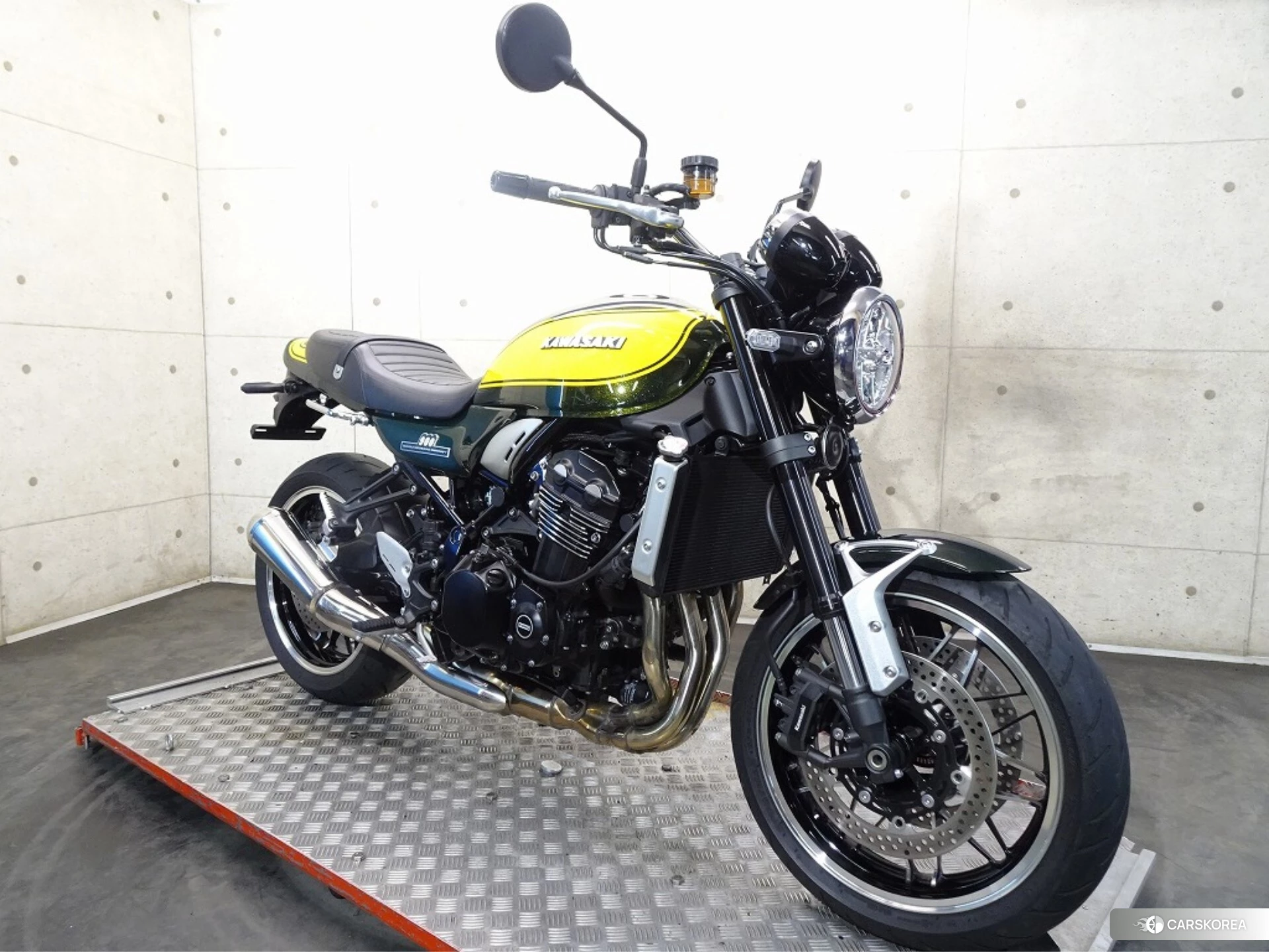 Kawasaki Z900RS id 4185371 из Японии 22