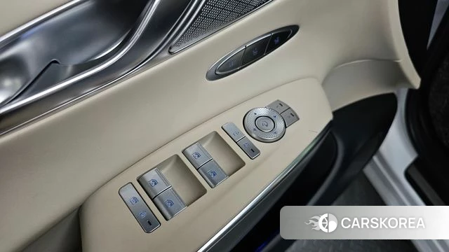Genesis GV70 id 4501121 из Кореи 22