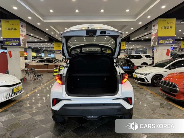 Toyota C-HR id 4209211 из Китая 22