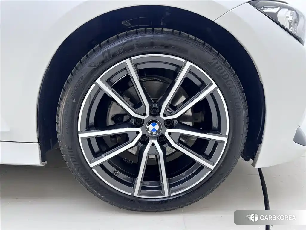 BMW 3 series id 4589392 из Китая 22