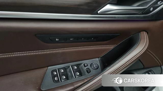 BMW 5 Series (G30) id 4531122 из Кореи 22