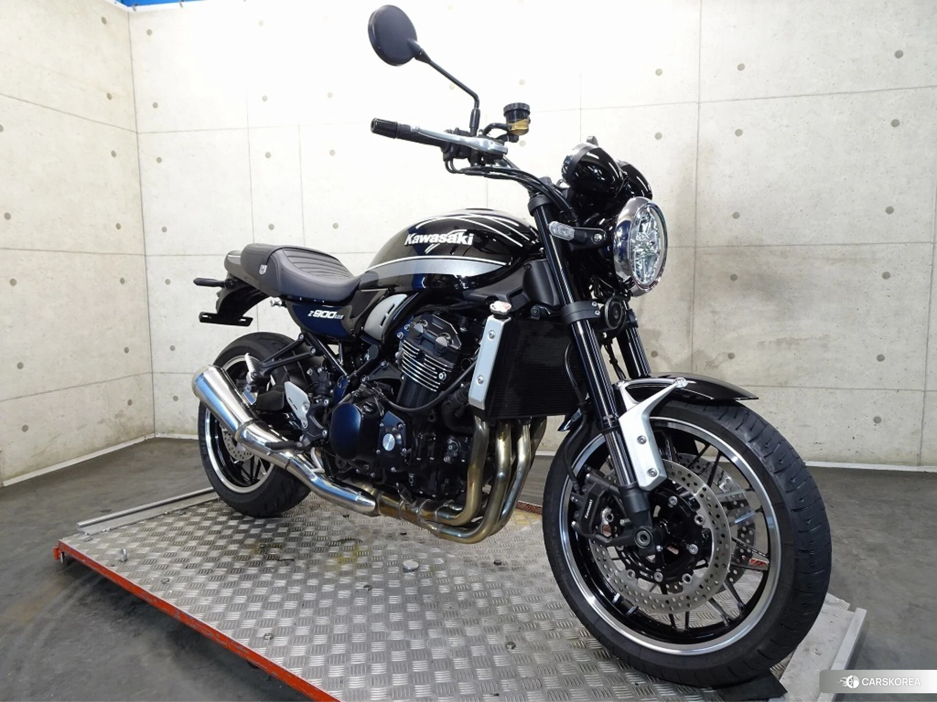Kawasaki Z900RS id 3950371 из Японии 22