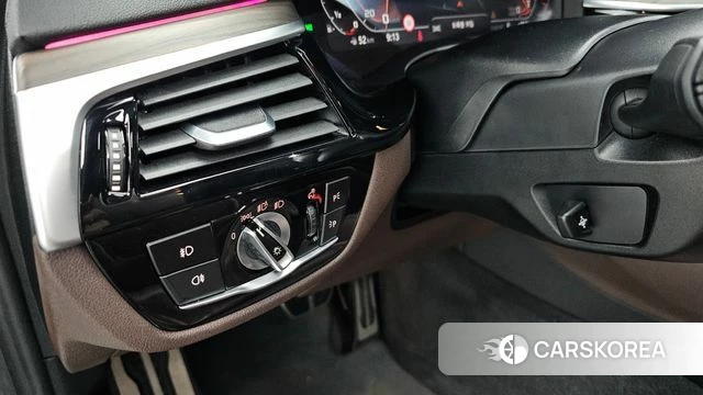 BMW 5 Series (G30) id 4722113 из Кореи 22