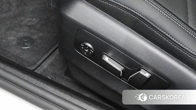 BMW 5 Series (G60) id 4380898 из Кореи 22