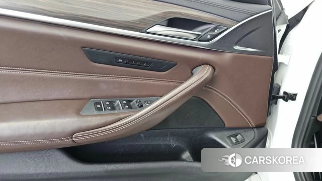 BMW 5 Series (G30) id 4424986 из Кореи 22