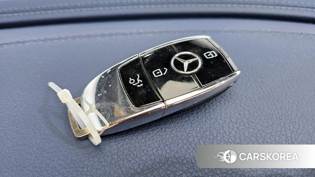 Mercedes-Benz E-Class W213 id 4324383 из Кореи 22