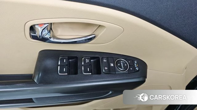Kia The New Carnival id 4551916 из Кореи 22
