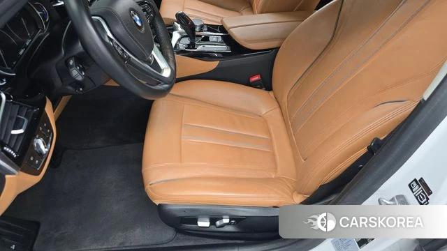 BMW 5 Series (G30) id 4520854 из Кореи 22