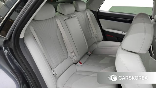 Hyundai Grandeur (GN7) id 4428190 из Кореи 22