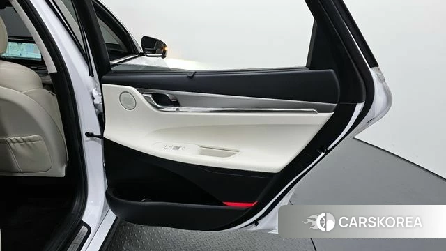 Hyundai The New Grandeur IG id 4330247 из Кореи 22