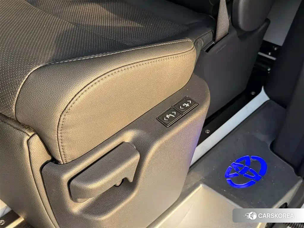Toyota Sienna id 4653924 из Китая 22