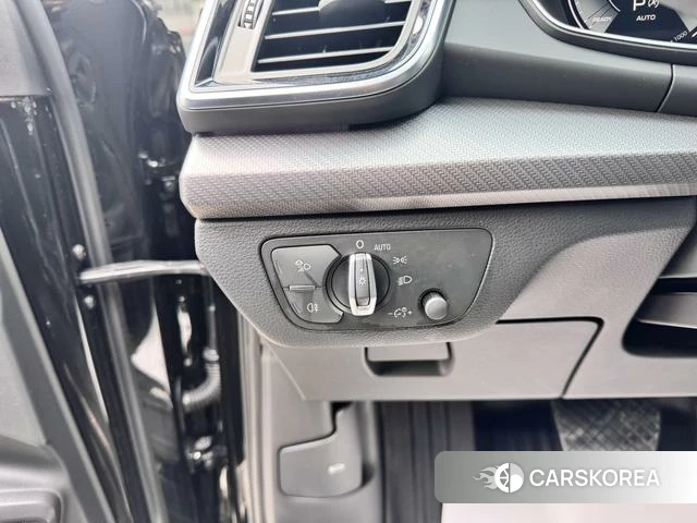 Audi Q5L id 4329241 из Китая 22