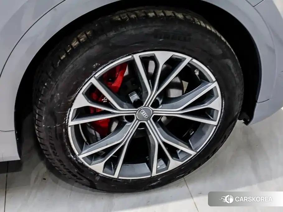 Audi Q8 id 4644719 из Китая 22