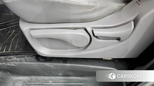 Hyundai The New Grand Starex id 4557769 из Кореи 22