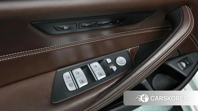 BMW 5 Series (G30) id 4410773 из Кореи 22
