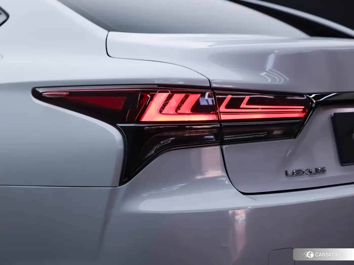 Lexus LS id 4565401 из Китая 22
