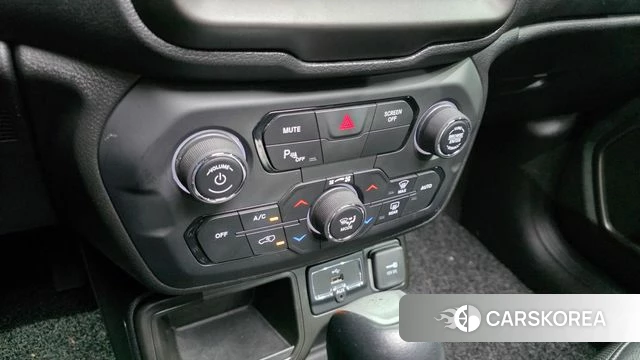 Jeep Renegade id 4536120 из Кореи 22