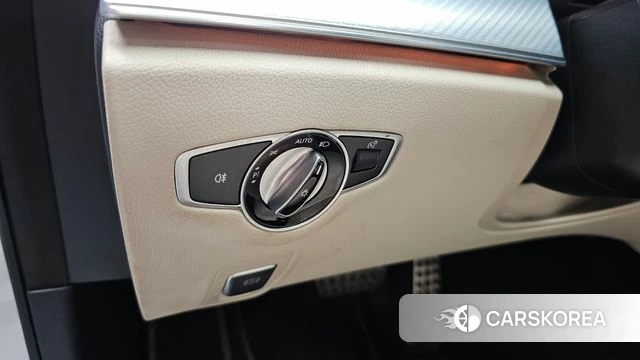 Mercedes-Benz E-Class W213 id 4501983 из Кореи 22