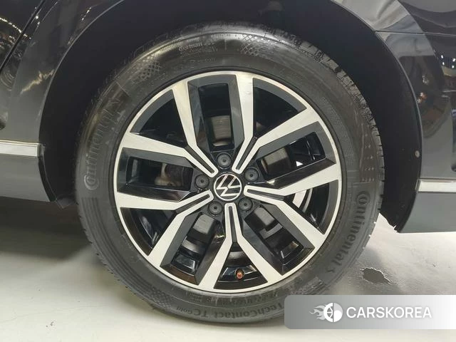 Volkswagen Magotan id 4290499 из Китая 22