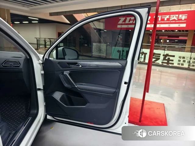 Volkswagen Tiguan L id 4290500 из Китая 22