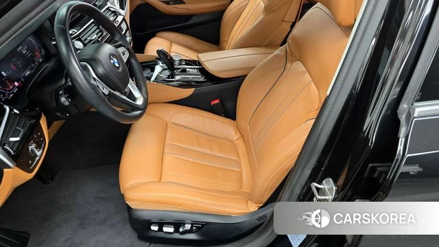 BMW 5 Series (G30) id 4282617 из Кореи 22