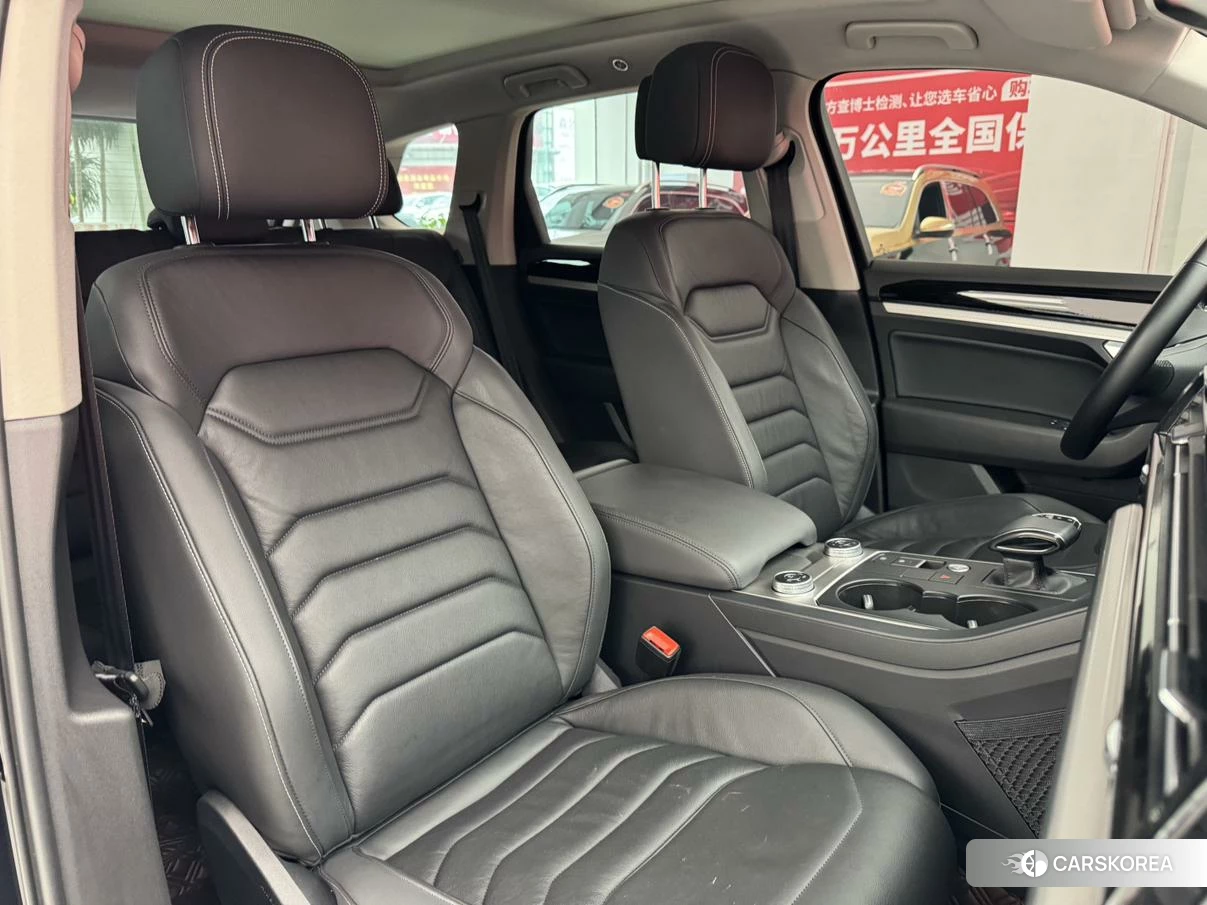 Volkswagen Touareg id 4421044 из Китая 22
