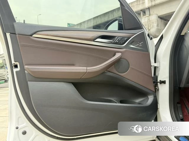 BMW X3 id 3857925 из Китая 22