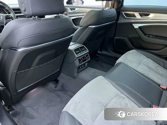 Audi A6L id 4335778 из Китая 22