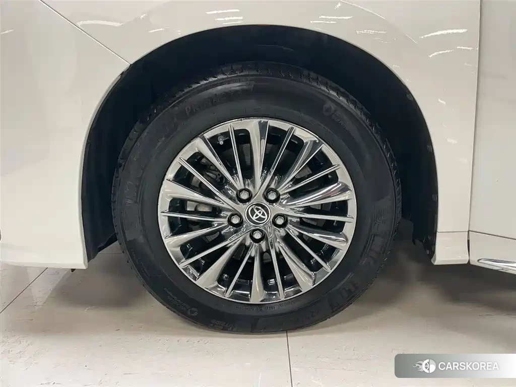 Toyota Elfa id 4599735 из Китая 22