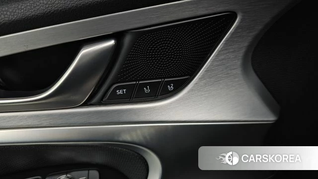 Genesis G70 id 4551908 из Кореи 22
