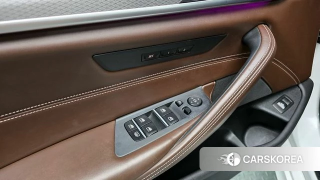BMW 5 Series (G30) id 4285427 из Кореи 22