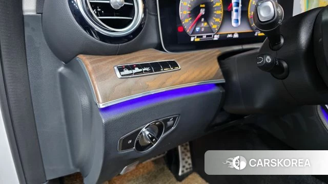 Mercedes-Benz E-Class W213 id 4530277 из Кореи 22