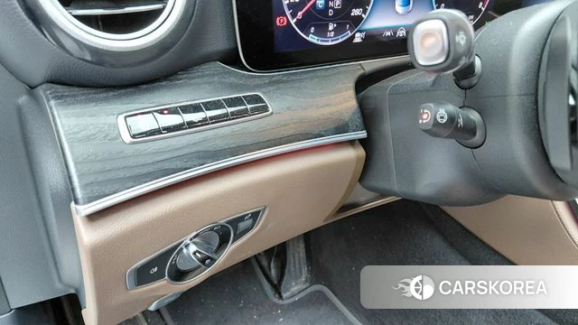 Mercedes-Benz E-Class W213 id 4568196 из Кореи 22