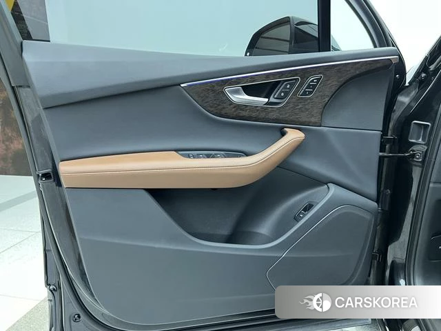 Audi Q7 id 4208048 из Китая 22