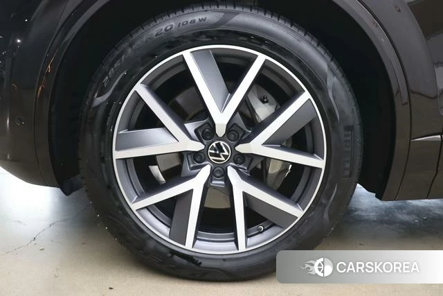Volkswagen Touareg id 4261683 из Китая 22