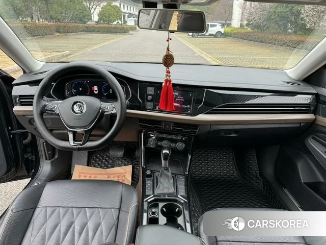 Volkswagen Passat id 4253812 из Китая 22