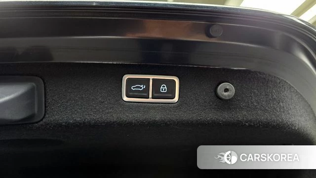 Genesis The New G70 id 4267559 из Кореи 22