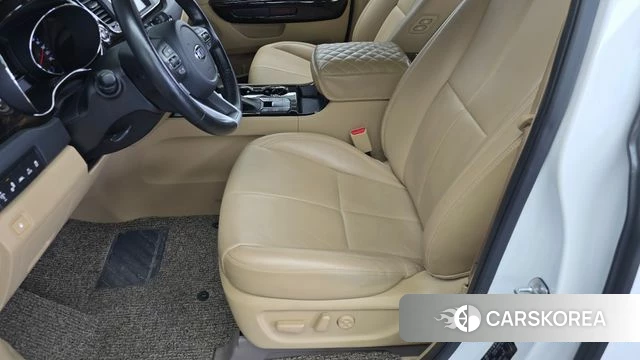 Kia The New Carnival id 4596003 из Кореи 22
