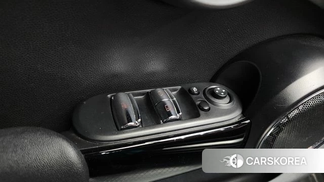 Mini Cooper S Convertible id 4203808 из Кореи 22