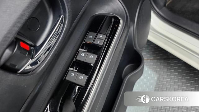 Toyota Prius C id 4776202 из Кореи 22