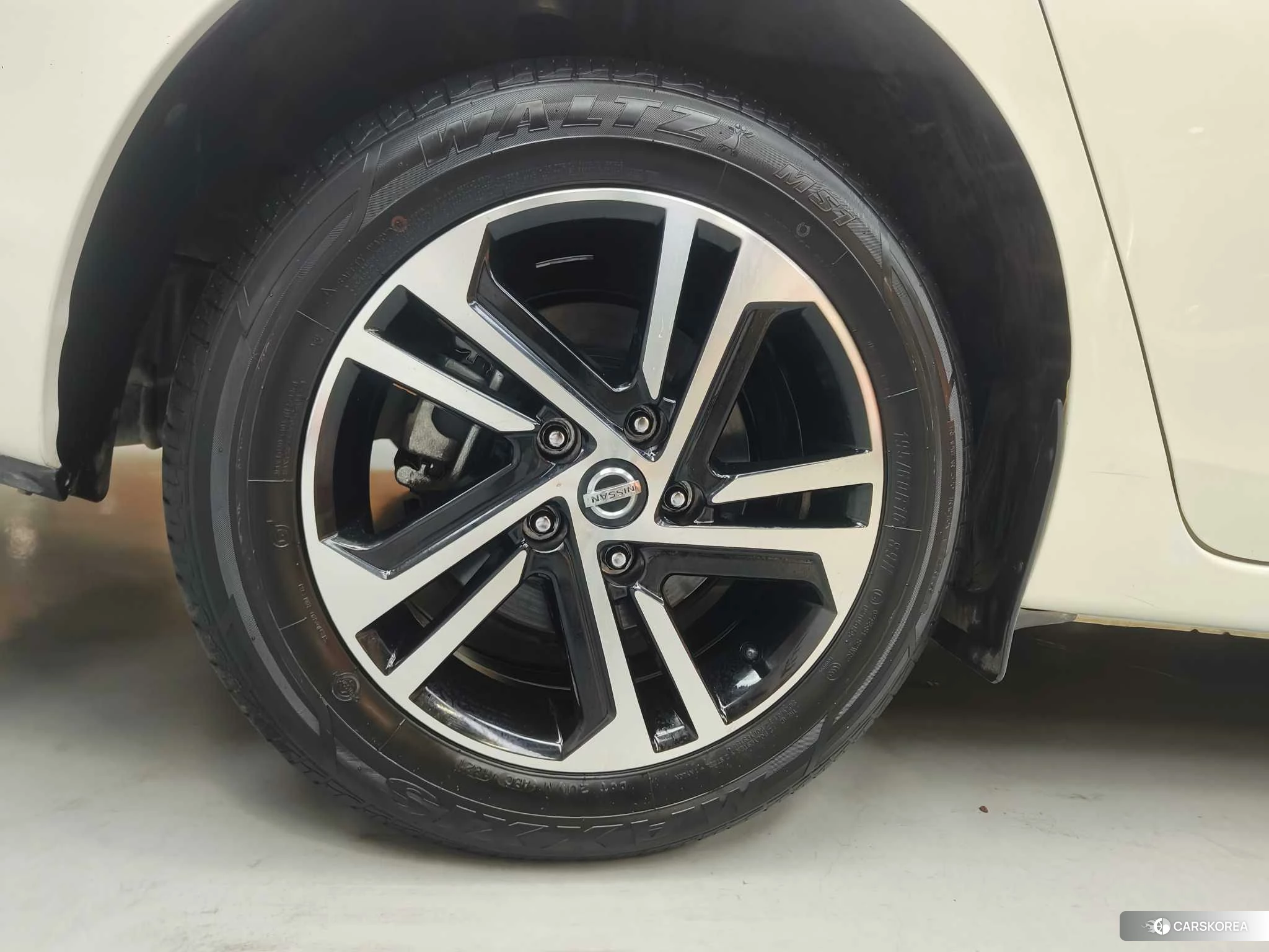 Nissan Xuan Yi id 4426829 из Китая 22