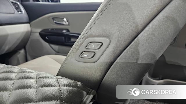 Kia The New Carnival id 4502269 из Кореи 22