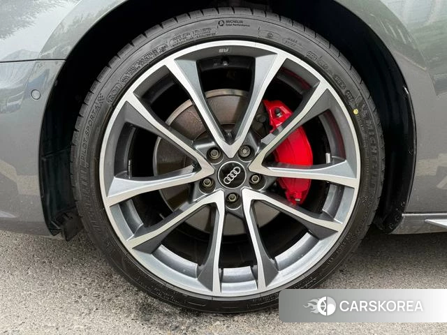 Audi A4L id 4300461 из Китая 22