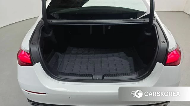 Mercedes-Benz E-Class W214 id 4630444 из Кореи 21