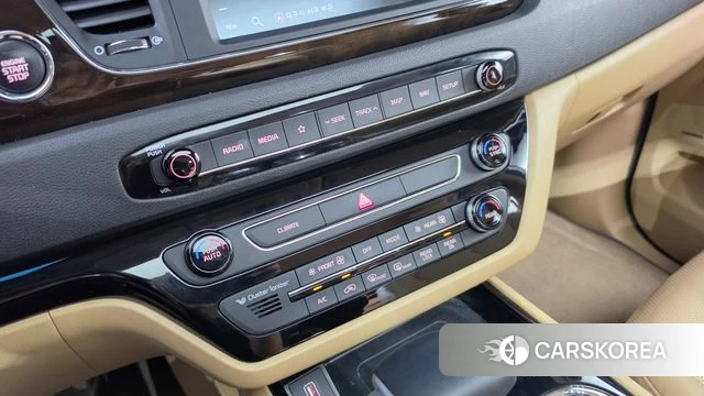 Kia The New Carnival id 4755072 из Кореи 22