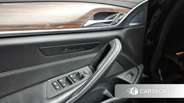 BMW 5 Series (G30) id 4574527 из Кореи 22