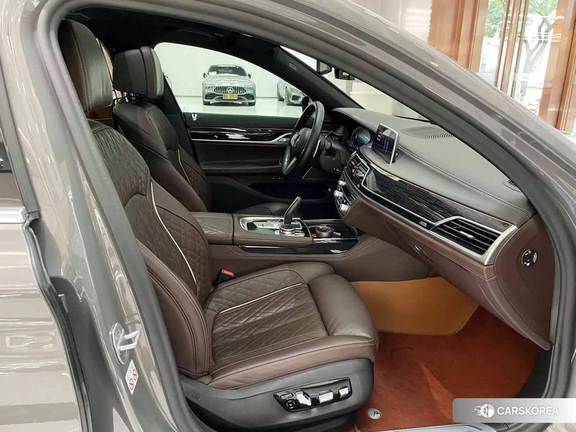 BMW 7 series id 4504923 из Китая 22