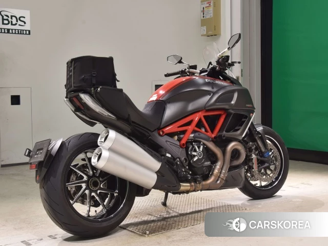 Ducati DIAVEL CARBON id 4185430 из Японии 22