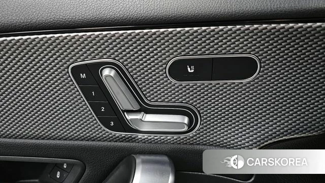 Mercedes-Benz A-Class W177 id 4356334 из Кореи 22