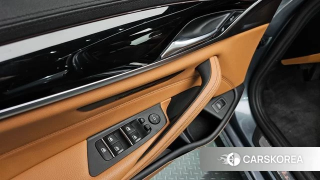 BMW 5 Series (G30) id 4658417 из Кореи 22